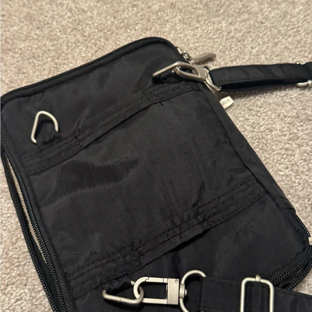 Baggallini Black Messenger Bag adjustable